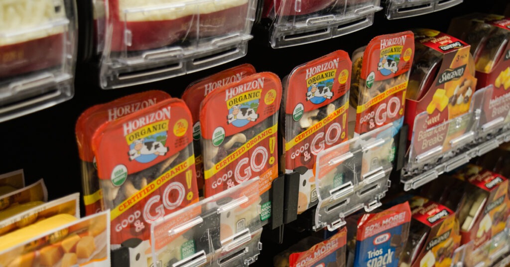 3 Grocery Trends to Watch for in 2024 Retail Space Solutions