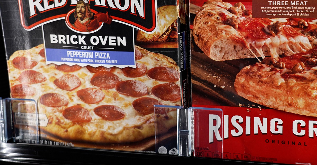 Frozen pizza in ShelfHero On-Shelf Freezer Merchandising Solution